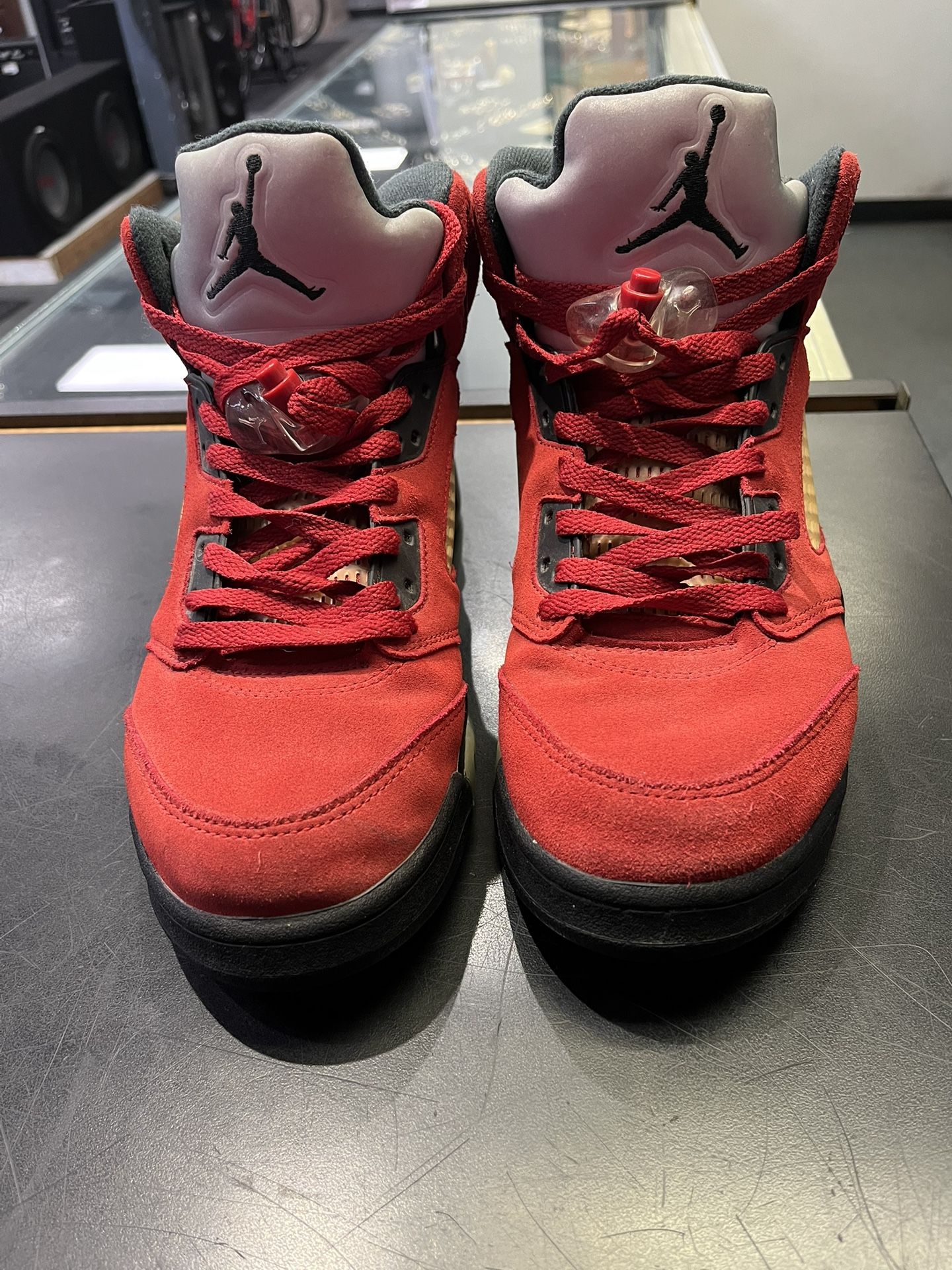 Gym Shoes Size 10 (847258-2)