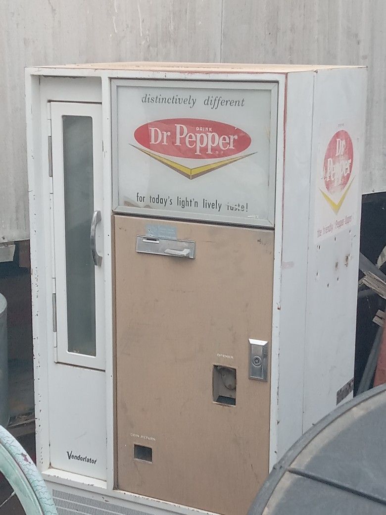 Vintage Dr.Pepper Vending Machine