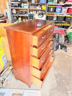 Dresser