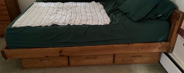 This End Up Wood Queen Captains Bed Frame With Storage