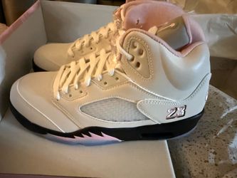 Jordan 5 Light Pink Size 9.5