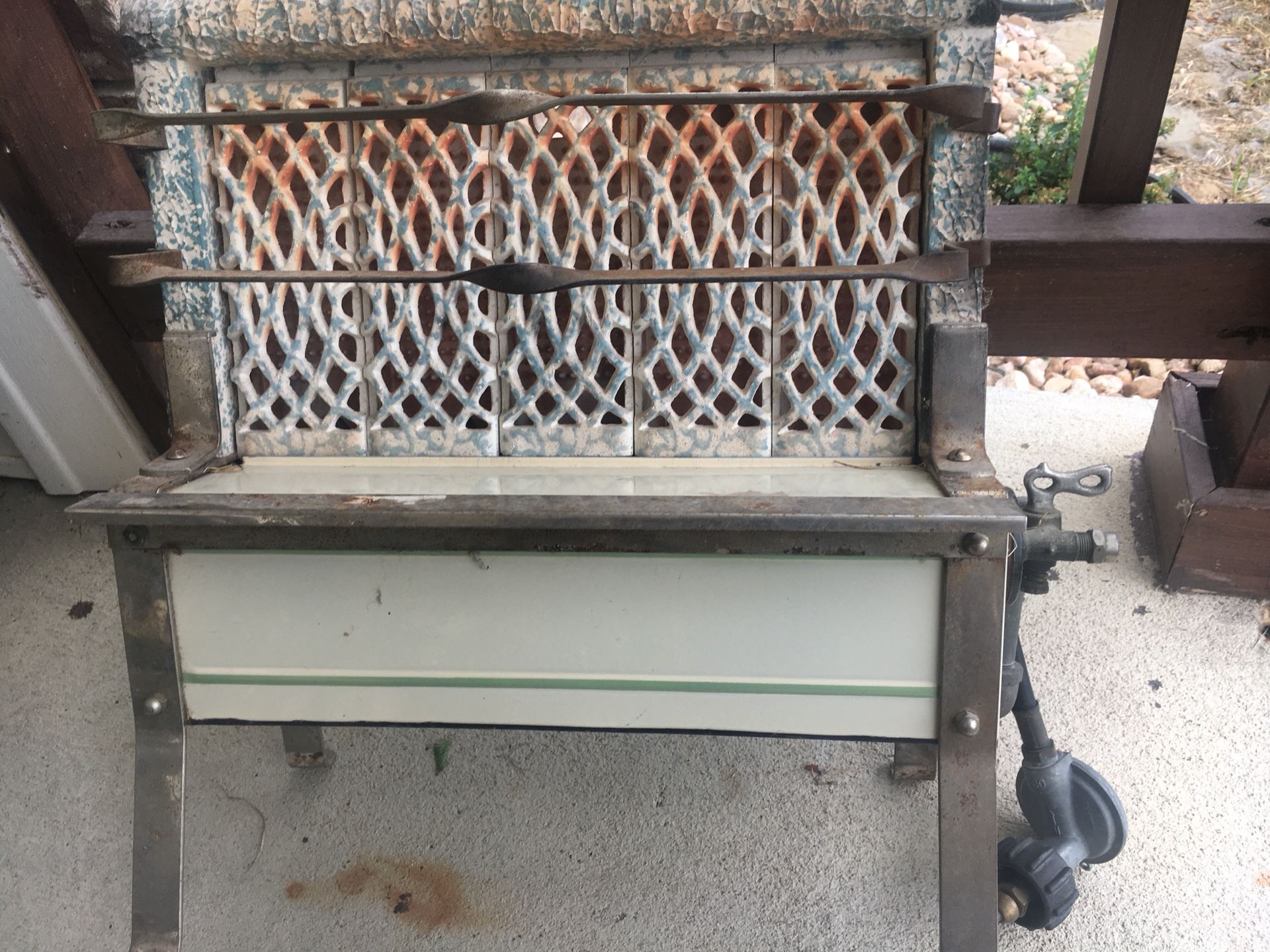 Armstrong Vintage gas heater