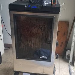 Electric Digital Smoker $$$
