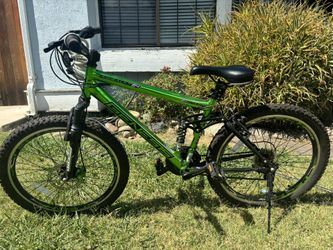 Genesis assault 24 Bike 21 Speed