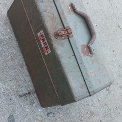 Vintage  Tackle Box