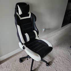Gaming chair