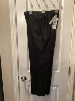 New with tags originally $42  - Alfred  Dunner  black dress pants Size 8P