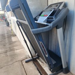 Treadmill with incline