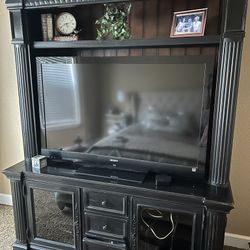 Entertainment Center\cabinet