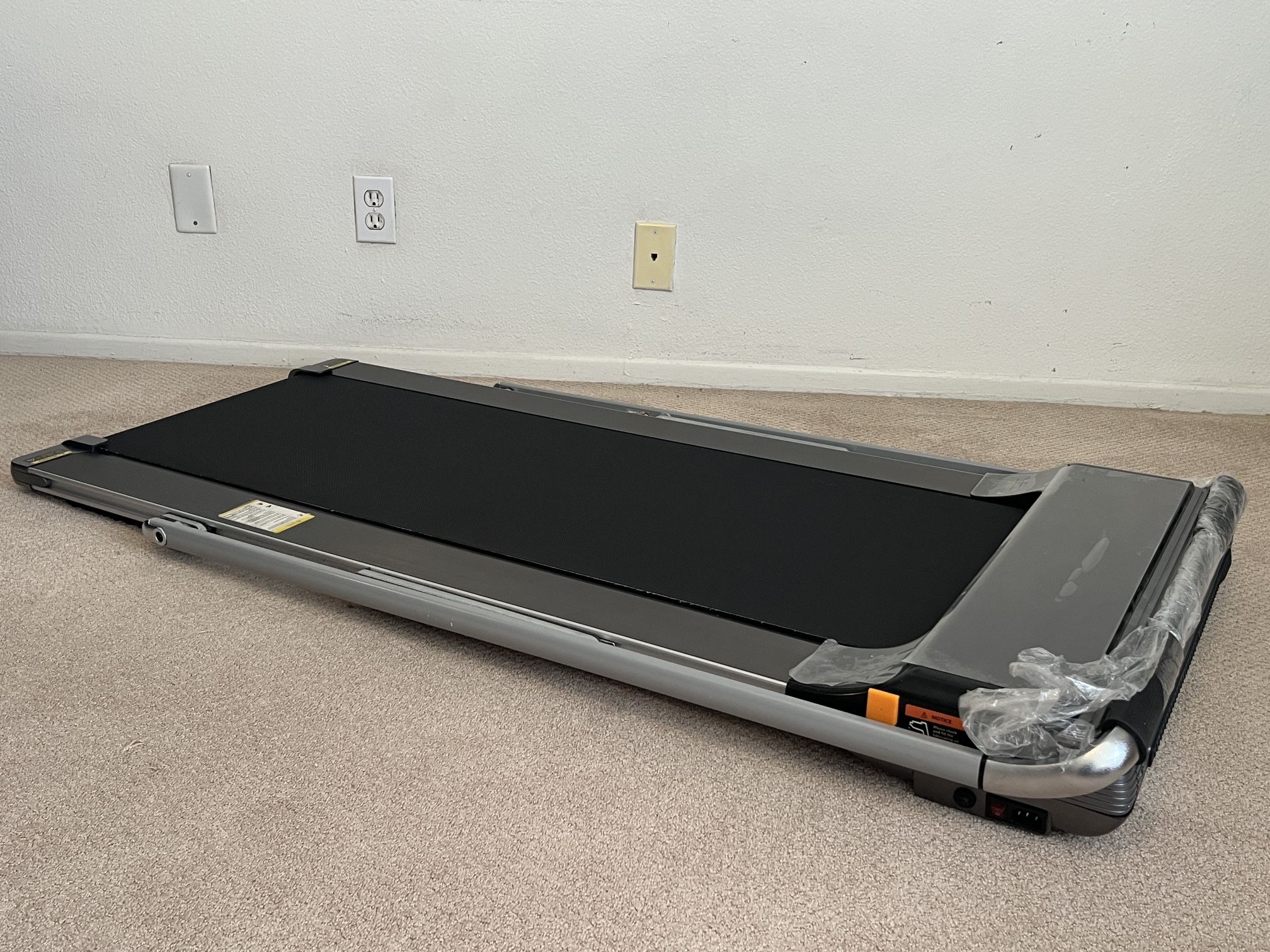 Compact Desk Treadmill With Foldable Handle