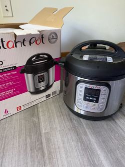 New Instant Pot! Unused, In Box! With Extra Accessories!!
