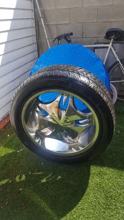 Ford F-150 305 70 R22