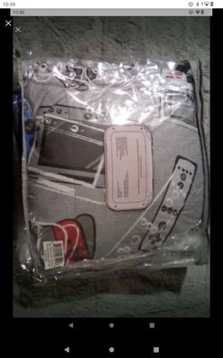 Twin comforter with gaming Controllers images NEW (North Arlington)(READ BEFORE MESSAGE)