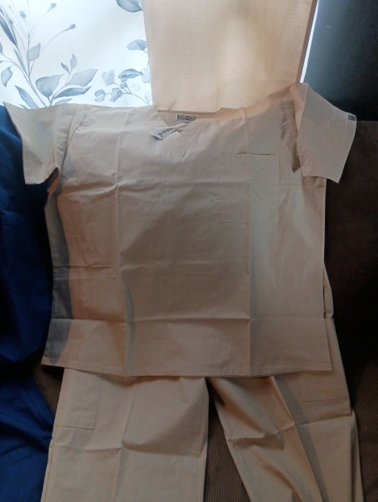 Beige Scrubs XL