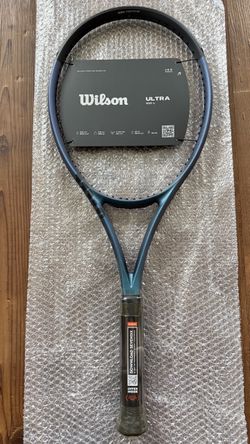 Wilson Ultra 100L v4.0 Tennis Racket