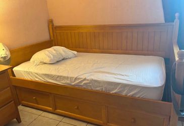 Twin size daybed wooden frame ONLY (NO MATTRESS)
