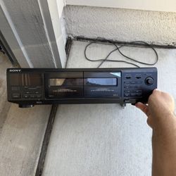 Sony stereo cassette deck in great condition!