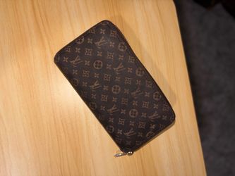 FOR SALE: Zippy Wallet