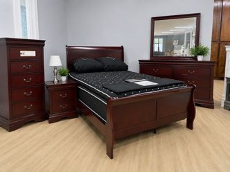Cherry Wood Sleigh Bedroom Set