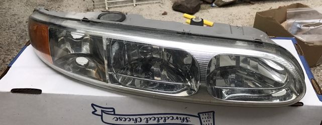 Alero passenger side front light assembly