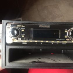 Pioneer DEH-P6400 Car Stereo