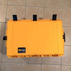 Pelican IM2950 Storm Travel Case Yellow
