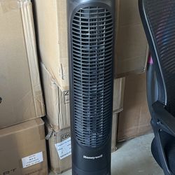 Honeywell Quiet Set 8-Speed Oscillating Tower Fan with Remote 