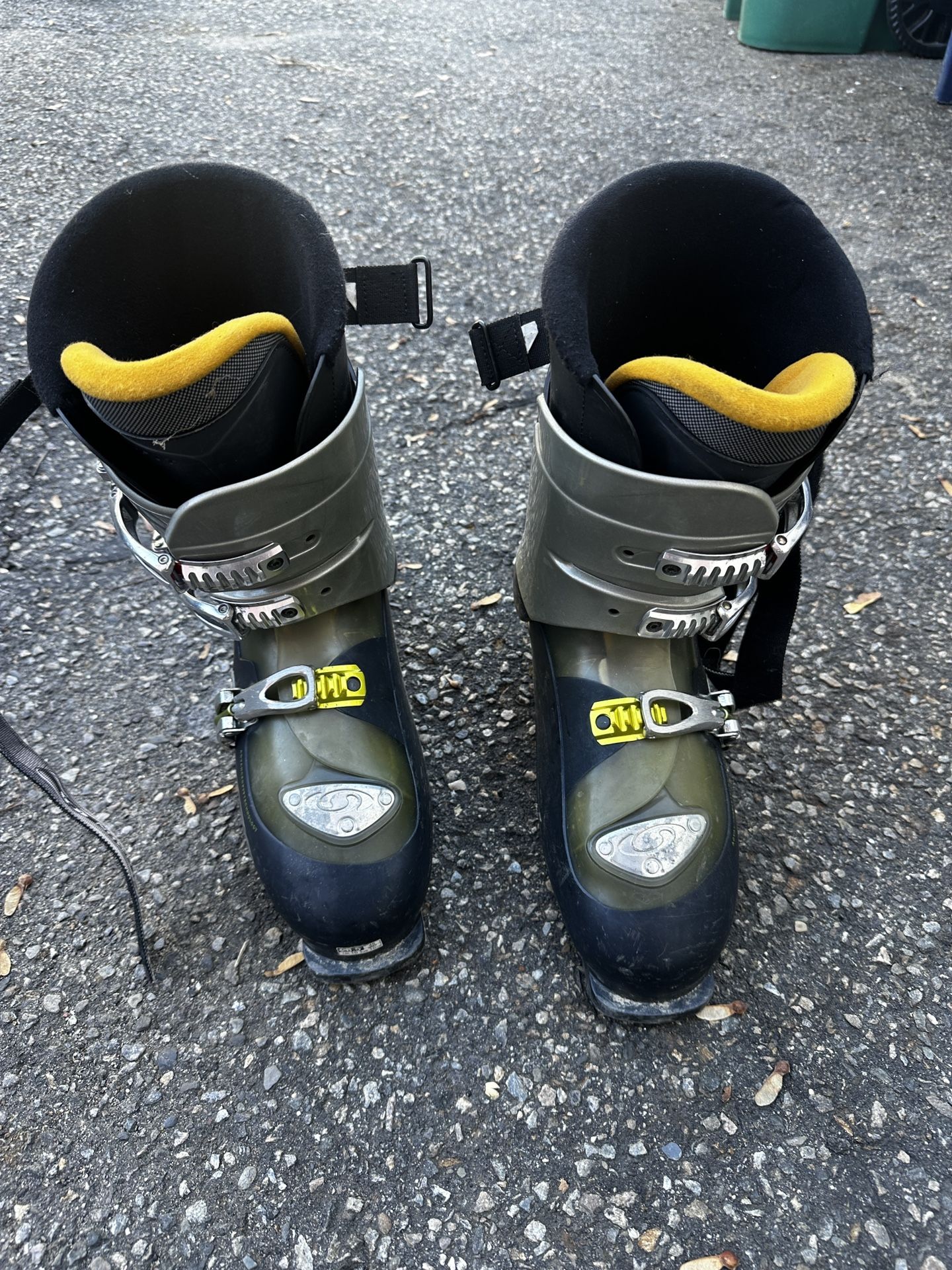Make An Offer - Salomon Ellipse Ski Boot - 28.5 - Men’s 10.5