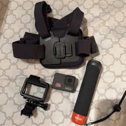 Go Pro Hero 7 And Accessories 