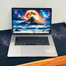 Apple MacBook Pro 2018 2.2Ghz 6-Core i7 16GB 500GB TouchBar Radeon Pro 555X Graphics