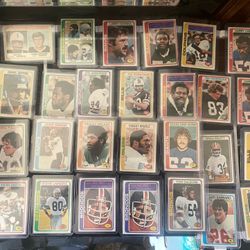Sports Cards 28 Vintage Football Cards 
