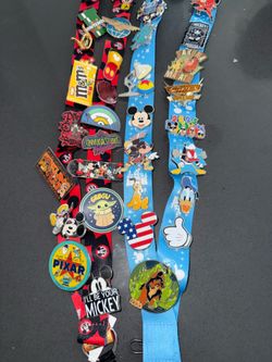 I’m selling my Disney & Universal studios pin Collection