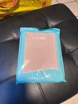 iPad 10 case pink (brand new)