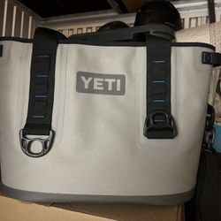 Yeti Hopper 30 Soft cooler