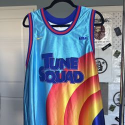 LeBron Jersey Tune Squad 