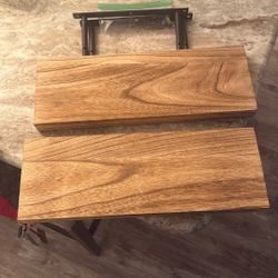2 Floating Shelves