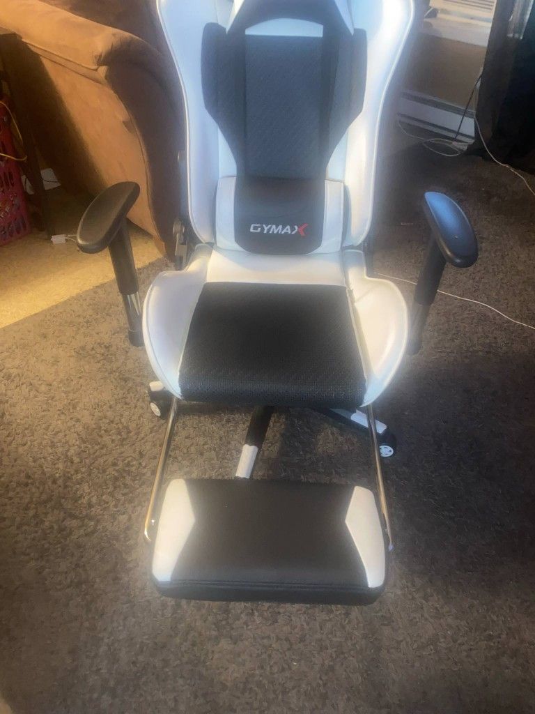 Gymax Gaming Chair Only Asking 100 Brand New