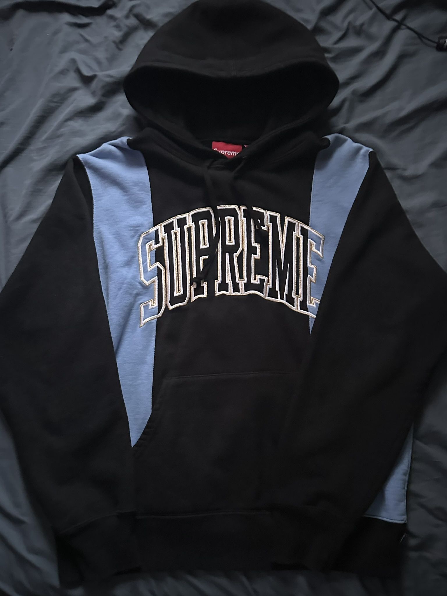 Supreme Hoodie 