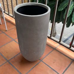 Planter Tall Concrete