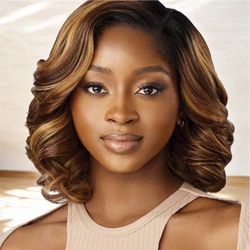 New 12 inch Moria side bang wig blend wig. Black/1B