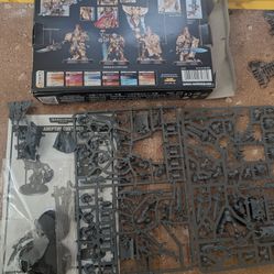 Warhammer 40k Adeptus Custodes