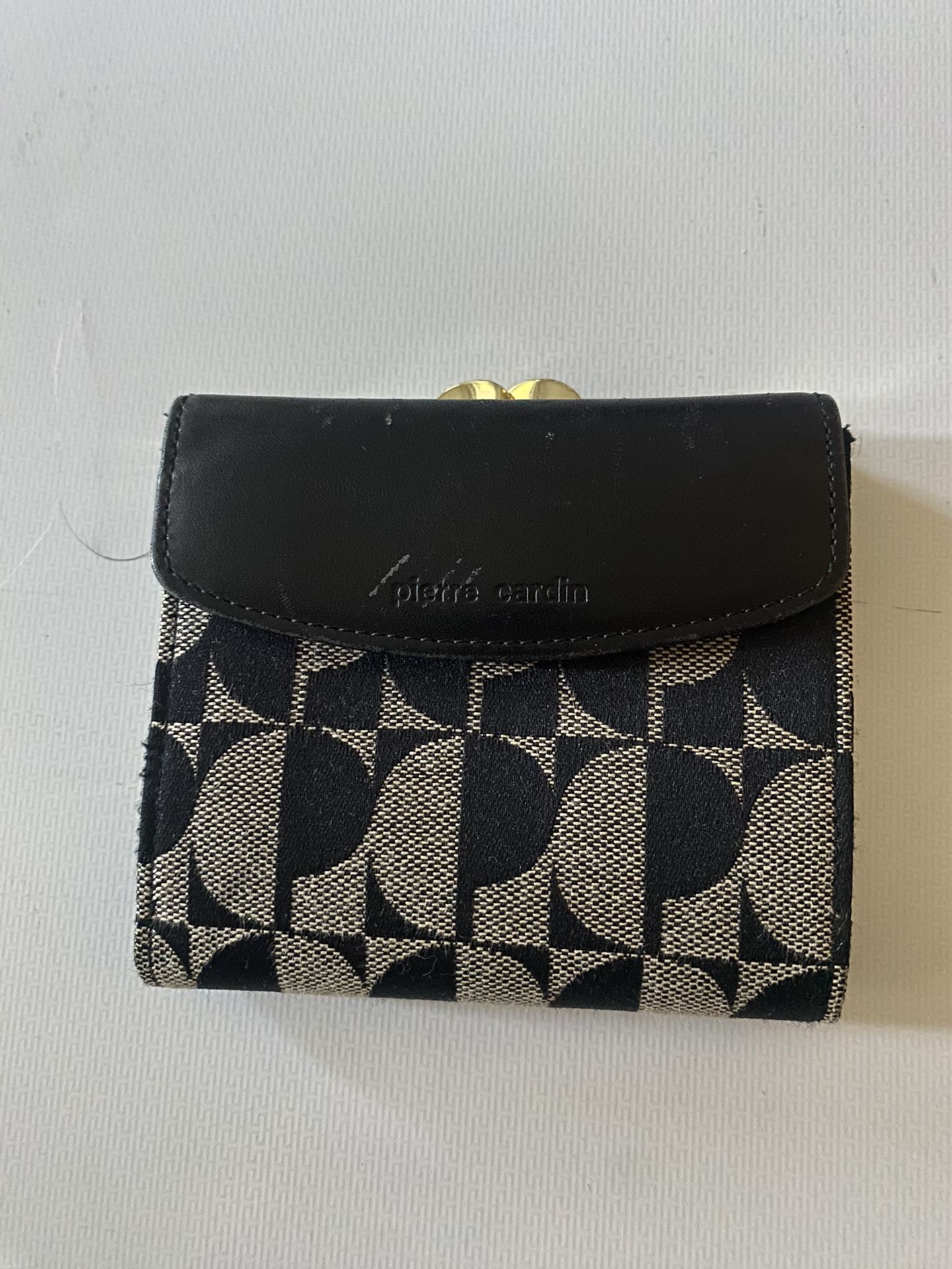 Black and white Pierre Cardin wallet