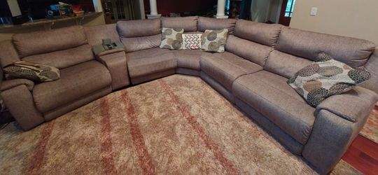 6-piece Power Reclining Sectional Couch with Pillows