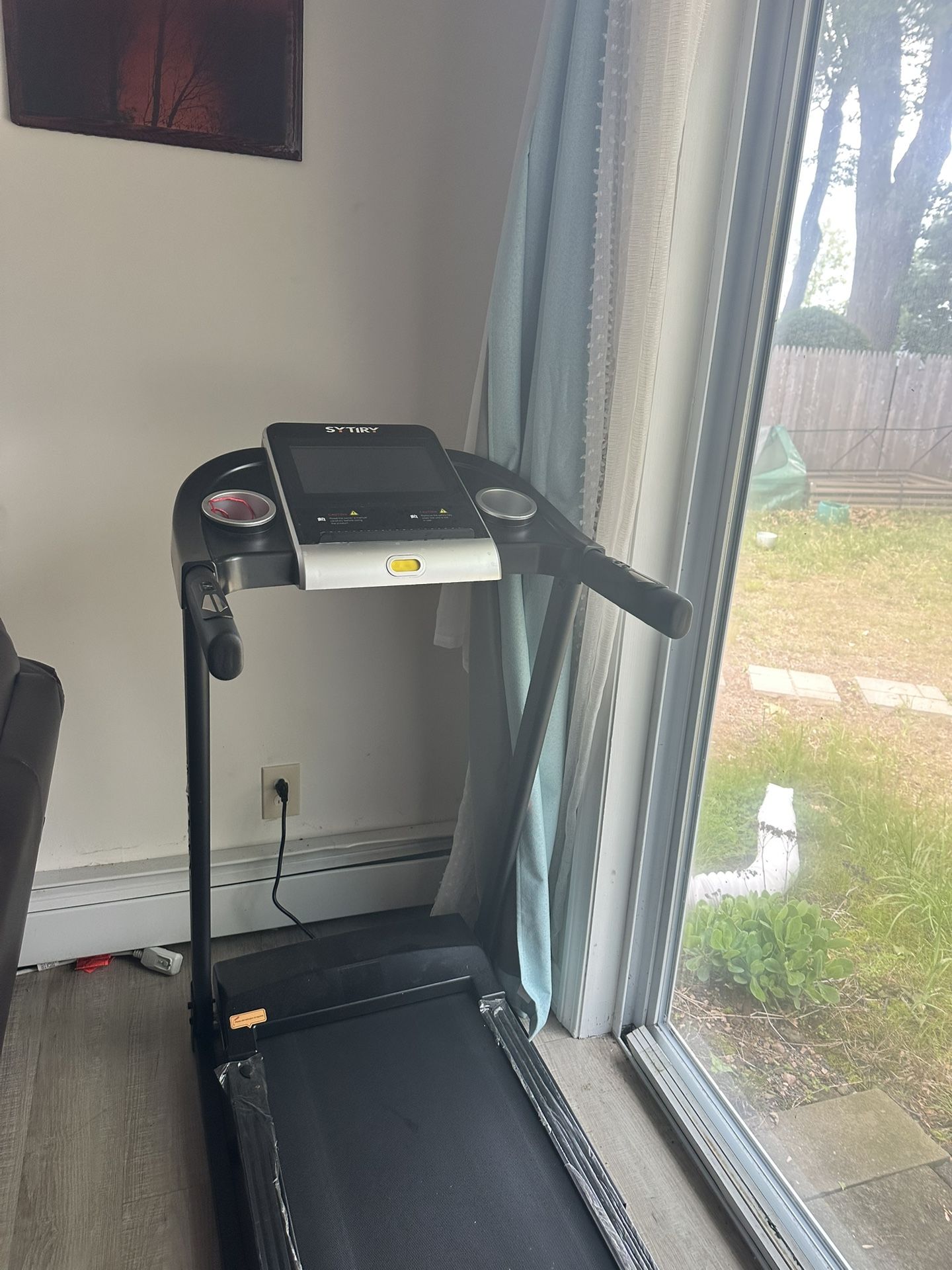 Compact Foldable Treadmill – Space-Saving, Powerful & Ready to Go!