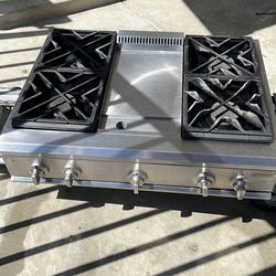 GE Monogram professional cooktop / rangetop.