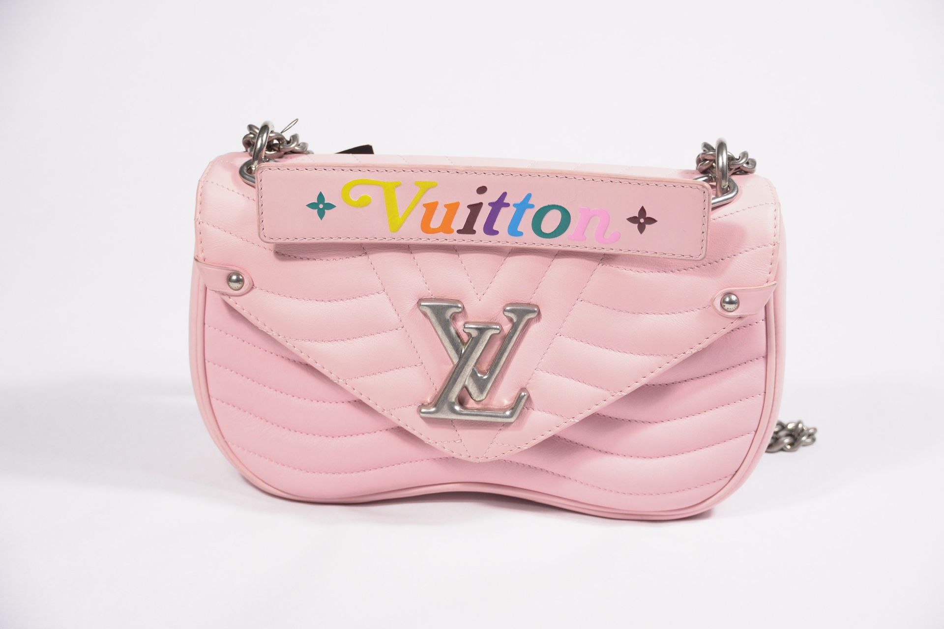 Louis Vuitton Calfshin New Wave Chain MM Smoothie Pink Authenticated