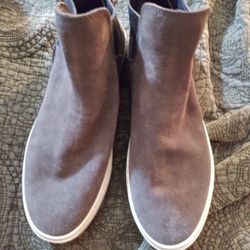 Women's UGG boots 