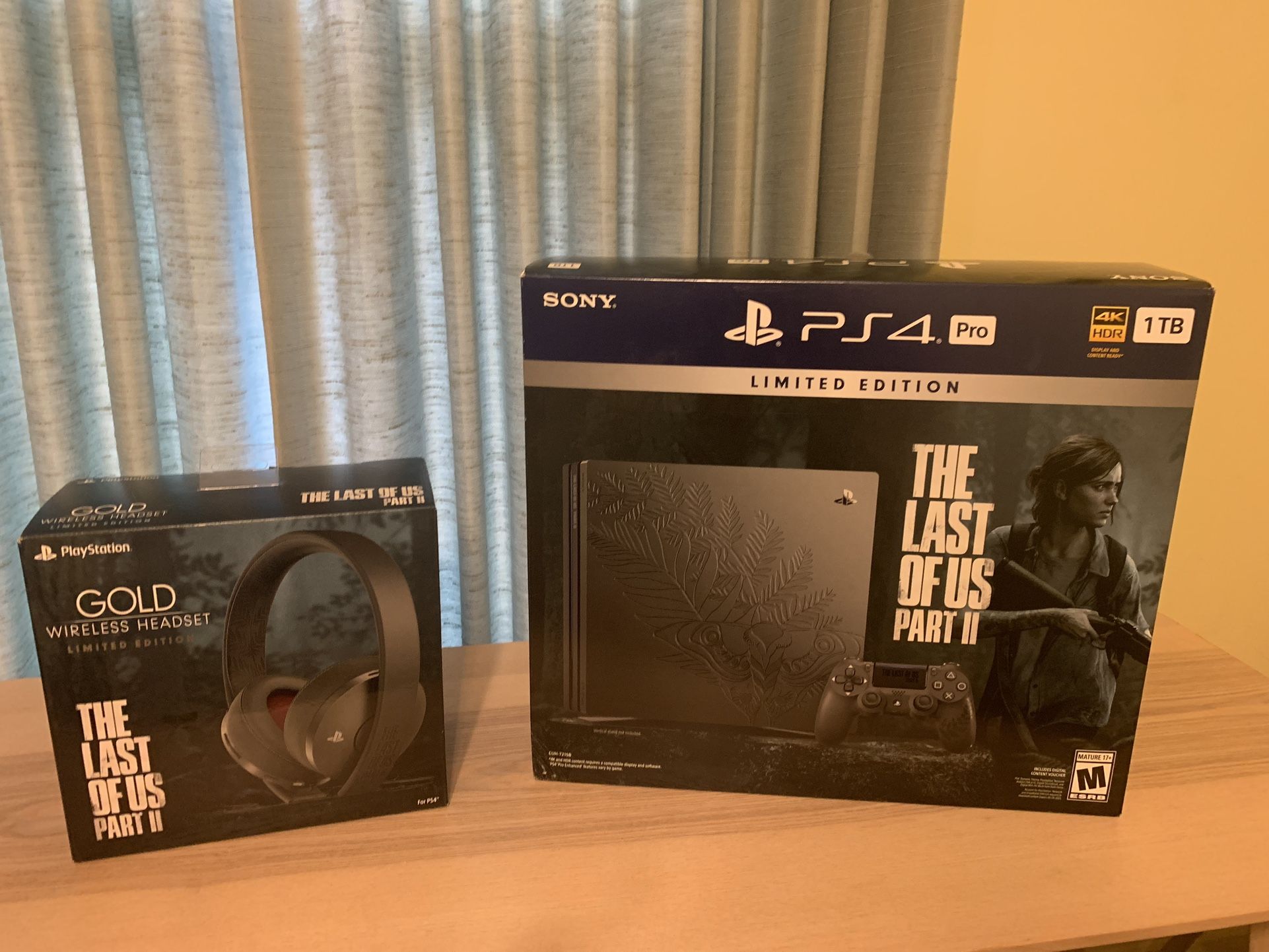 PS4 Last Of Us 2 Limiting Edition Console