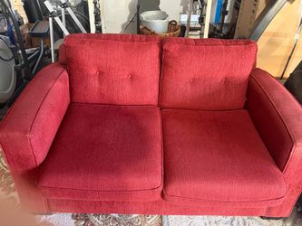 Loveseat/sofa/couch