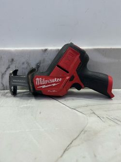 MILWAUKEE'S 2520-20 M12 Fuel Hackzall Reciprocating Saw